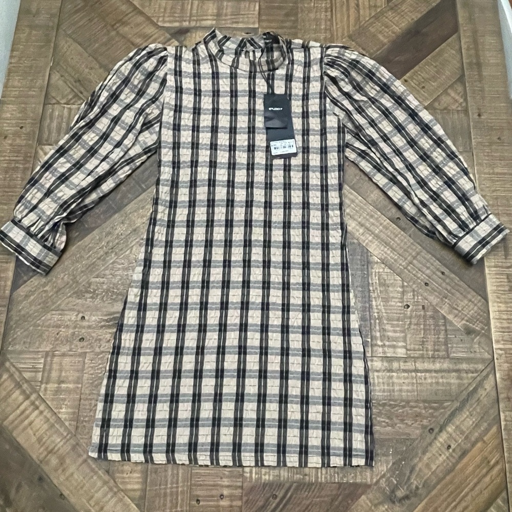 NWT Studio F Checkered plaid, long-sleeved dress